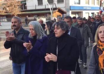 DÊRSIM’DE HALK İRADE GASPINA KARŞI DİRENİŞTE